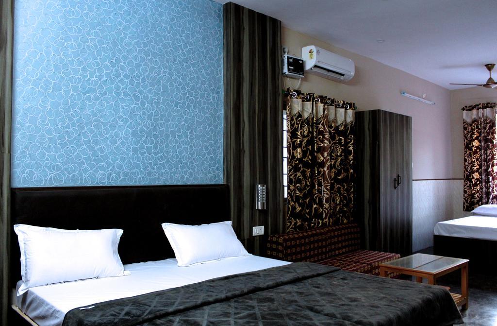 Vinodhara Guest House Mamallapuram Værelse billede