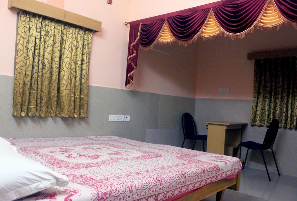 Vinodhara Guest House Mamallapuram Værelse billede