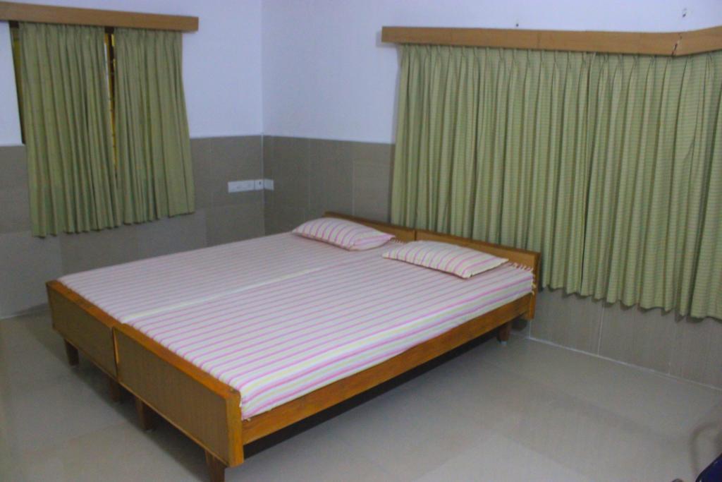 Vinodhara Guest House Mamallapuram Værelse billede